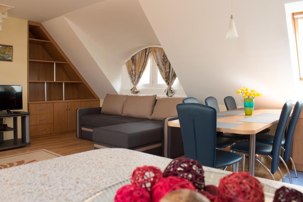 Titán Apartman Gyula Exterior foto